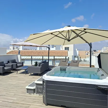Penthouse-pool-jacuzzi-gym-sauna- Pmt41 Apartment Torrevieja